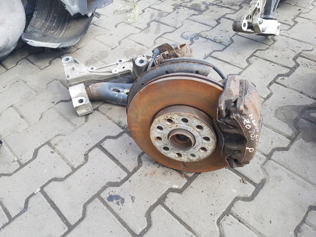 фото №1, Audi a3 8p lift 2.0 tdi важіль поворотний кулак права
