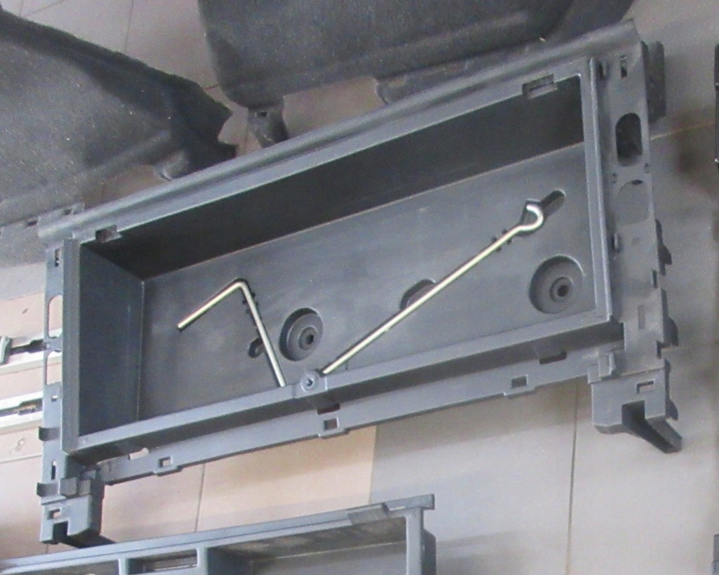 фото №1, Вкладыш бардачок багажника avensis t27 kombi