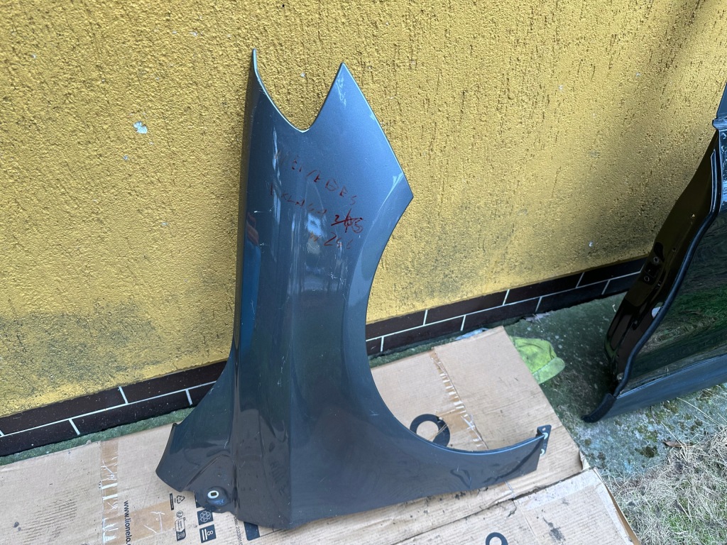 фото №1, Mercedes b klasa 246 крила правий оригінальний