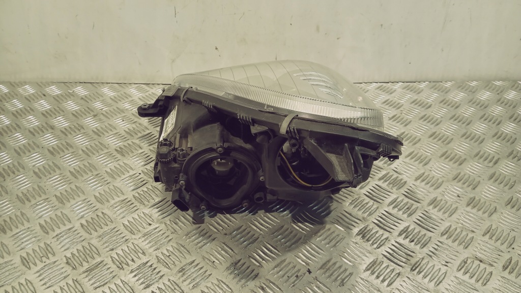 Купити Mercedes slk ii w 171 04-11 a1718203261 оригінал hella лінза європа