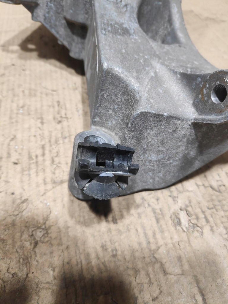 фото №5, Кронштейн кронштейн генератора кронштейн 1.5dci renault kangoo i ,