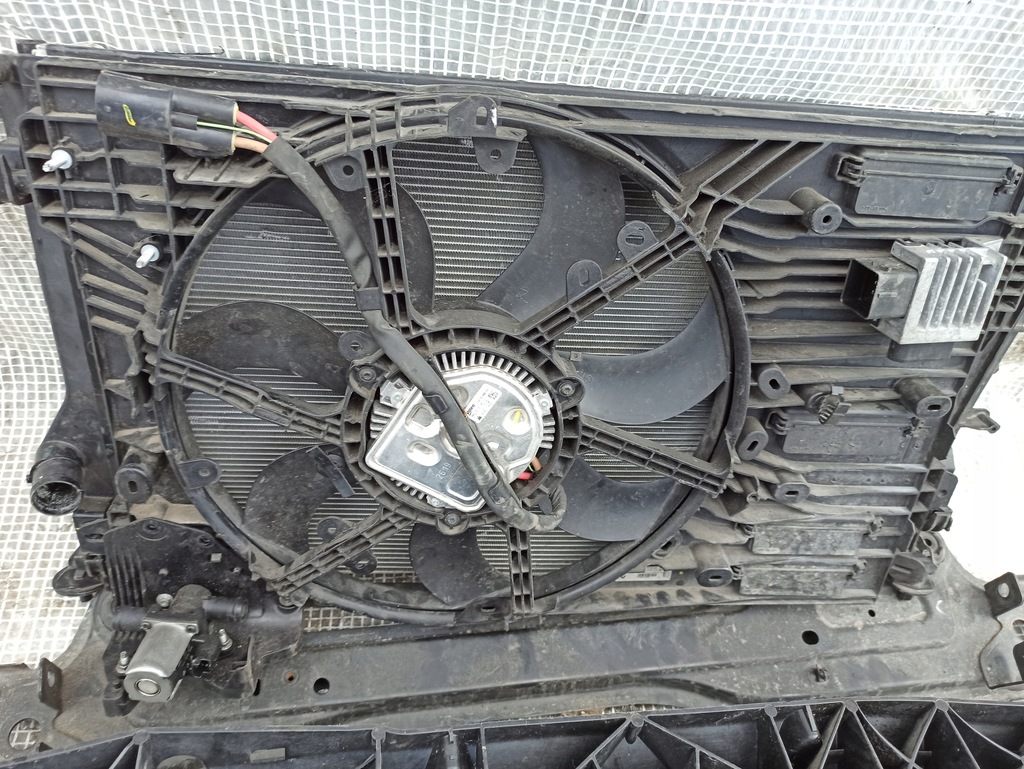 фото №11, Renault scenic 4 iv 16- grand 1.7 blue dci радіатор pas передній комплект