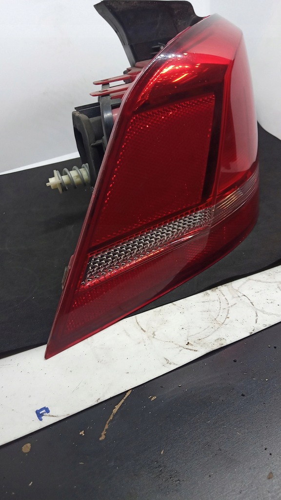 фото №8, Лампа левая задняя vw passat b7 sedan 3ae945095f