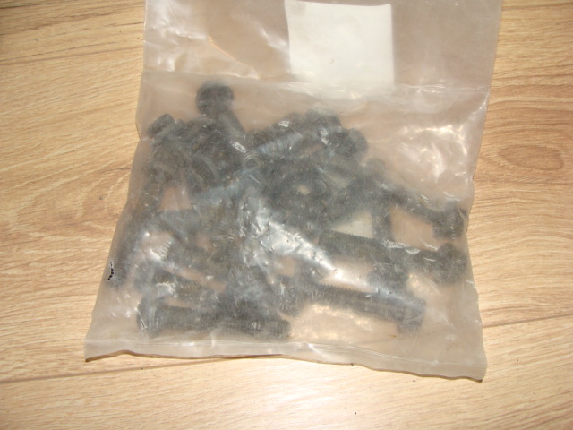 фото №1, Болт головки land rover discovery 1 2 ii defender v8 err2943