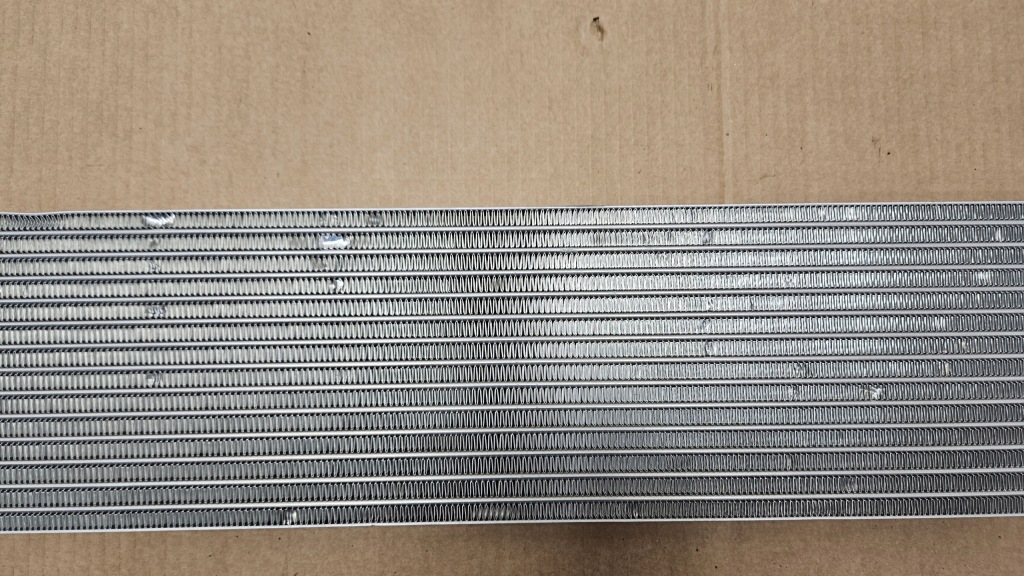 фото №8, Радиатор масла vw touareg audi q7 7l0317021 nowa