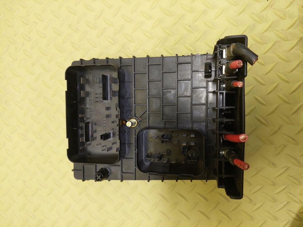 фото №5, Audi a3 8p 2.0 fsi коробка запобіжників 1k0937132d