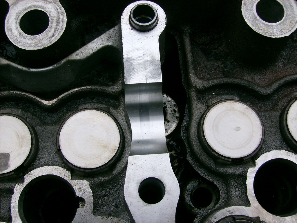 фото №12, Головка двигателя toyota avensis verso 01-03r 2.0 d4d 116km 1cd