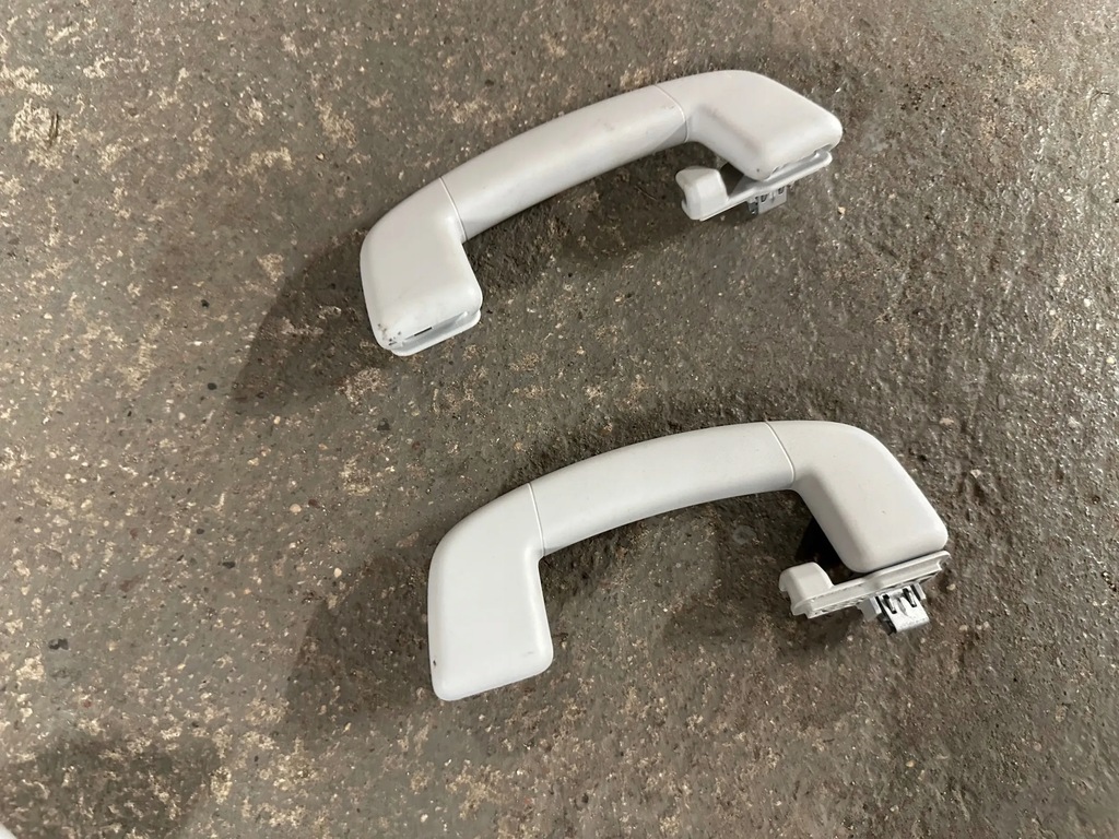 фото №1, Skoda scala кронштейн ручка потолочный задняя