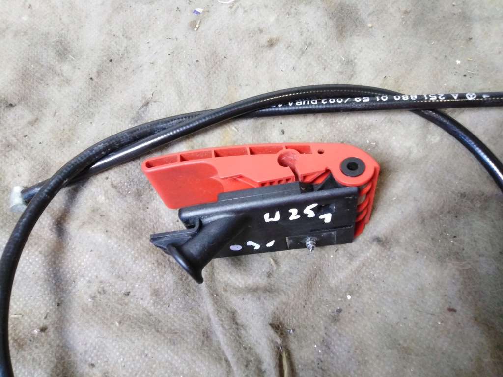 фото №4, Mercedes r w251 ручка трос открывания капот компьютер