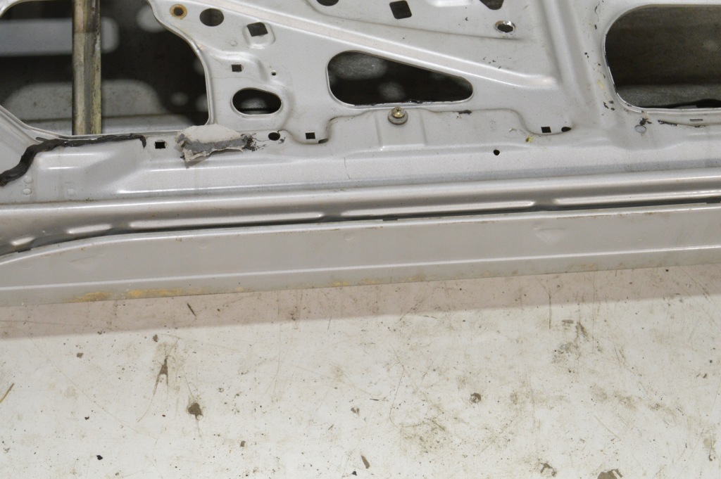 Дверь правое 744 pierwszy лак bez ржавчина mercedes r129 sl 1297200209 в Украине