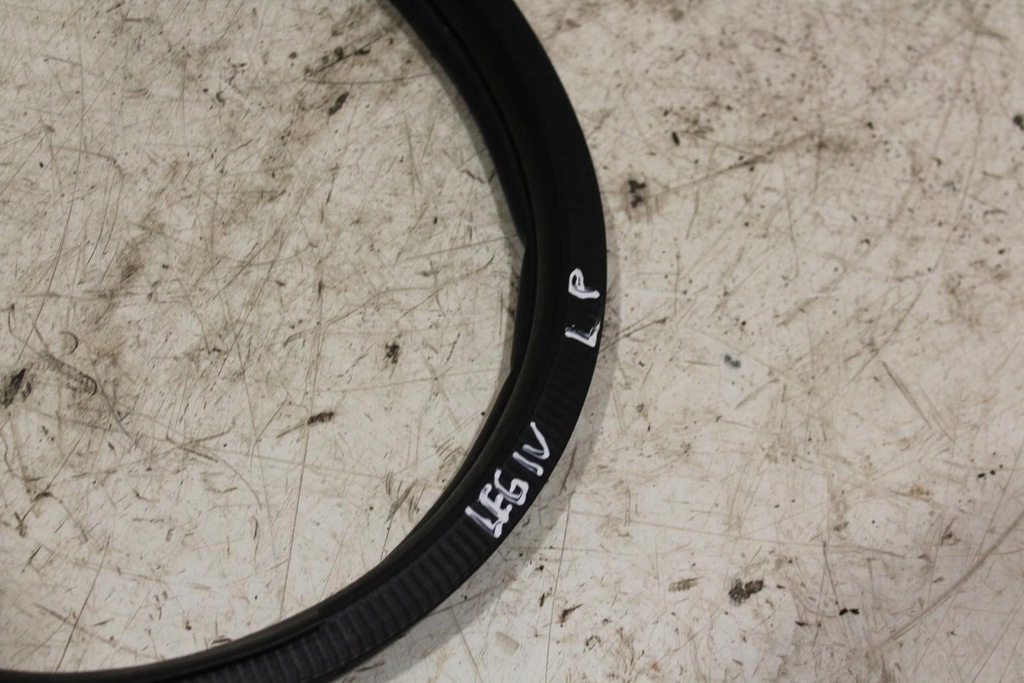 фото №6, Прокладка дах двері лівий перед subaru legacy iv kombi