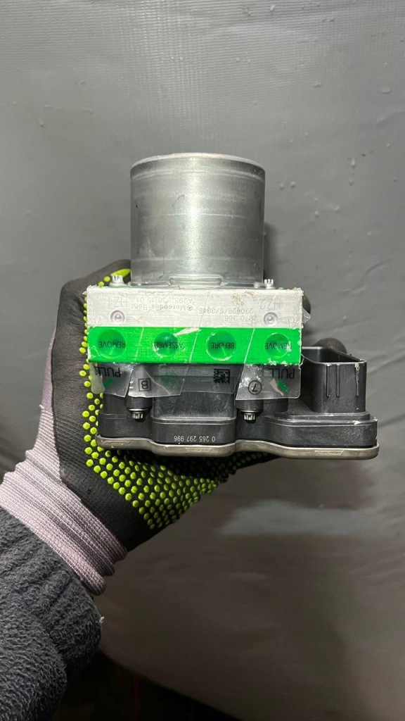 Купити Mercedes w295 v295 eqe блок керування abs nowa насос гальмівна a2959001501