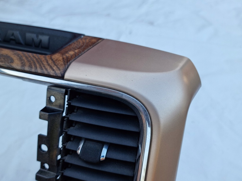 фото №9, Dodge ram 1500 longhorn laramie 5.7 hemi рамка середня панелі 2013-