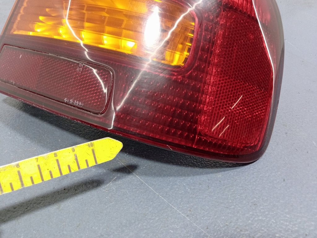 фото №8, Subaru legacy iii be sedan 98- лампа задняя правая наружная 2sd935709