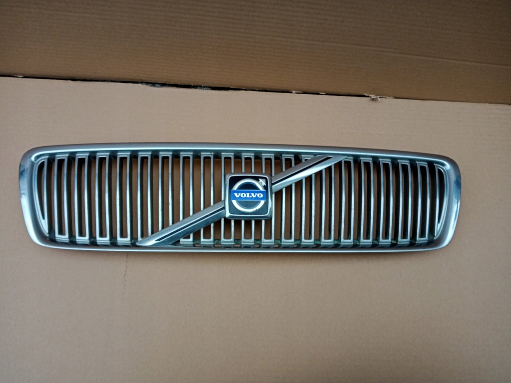 фото №1, Volvo v70 ii решітка радіатора atrappa 8659875