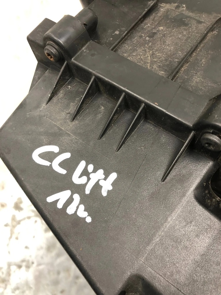 фото №6, Корпус фільтра повітря vw passat cc lift 3c0129601cd 03l906461a