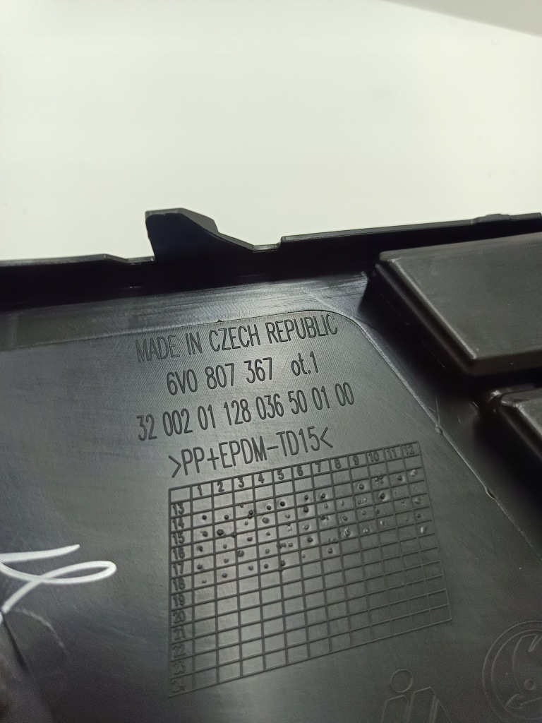 Решётка бампера передний skoda fabia 3 2015- Киев