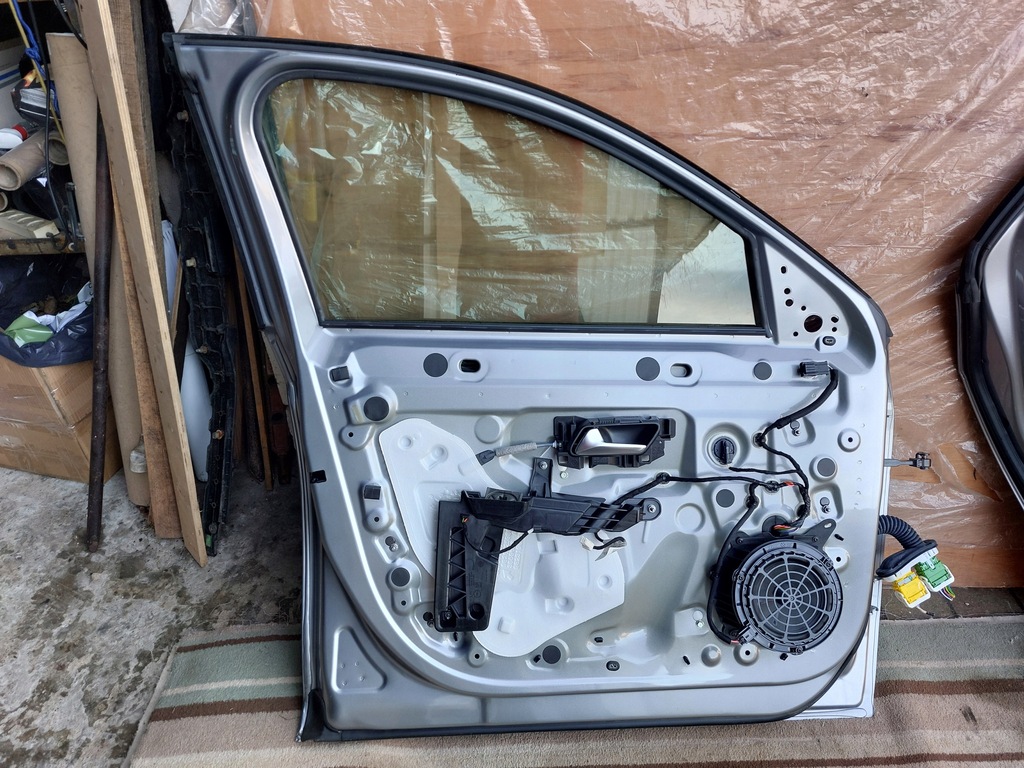 фото №13, Двері ліва перед задня opel corsa f lift 23r kca