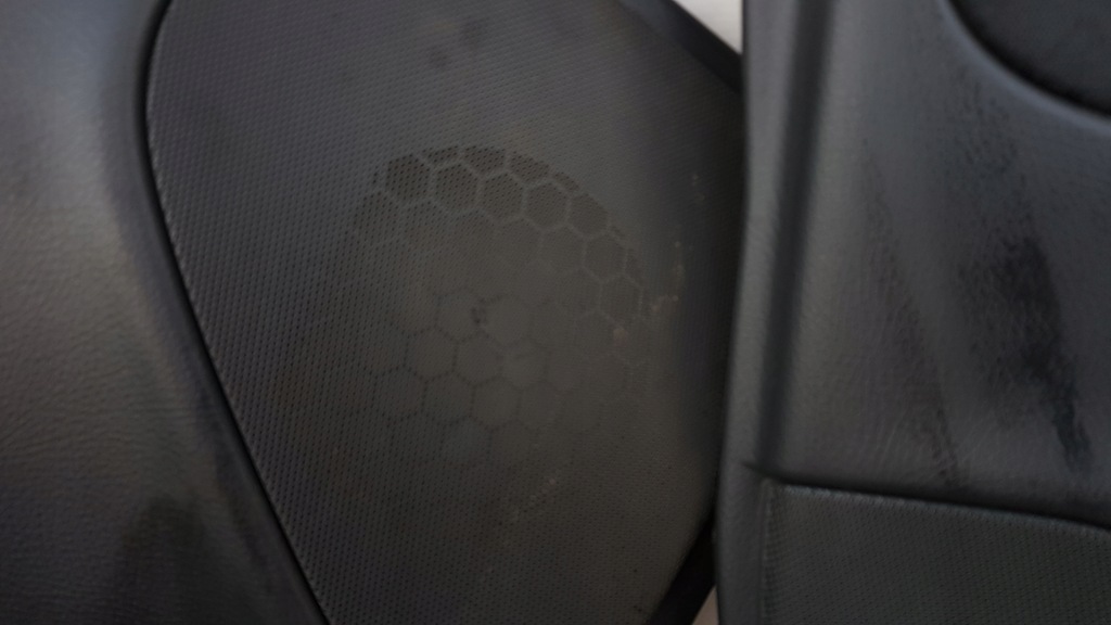 фото №7, Mercedes w203 обшивка обивка правый левый задняя