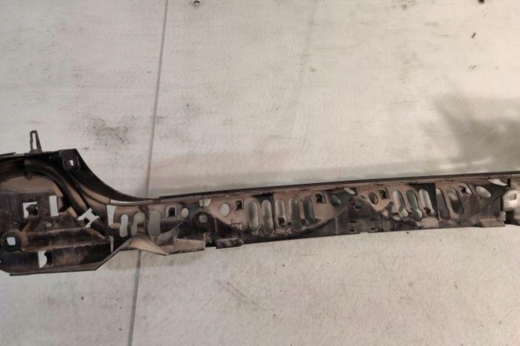 фото №8, Левый направляющая заднего бампера bmw 7 f01, f02 7183883 3.0l дизель 180kw 2009