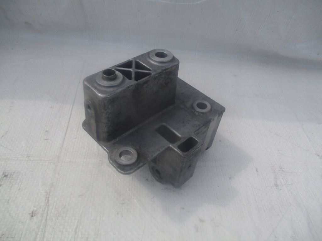 фото №1, Bentley continental gt gtc 6.0 w12 кронштейн двигателя