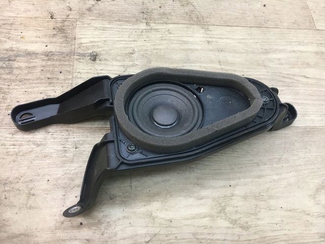 фото №1, Volvo xc90 ii динамік полиця багажника 31489256