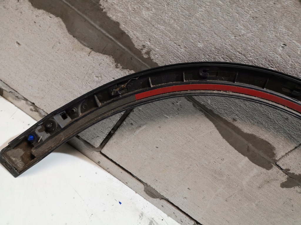 фото №6, Молдинг крила правий задня audi q3 8v0853818