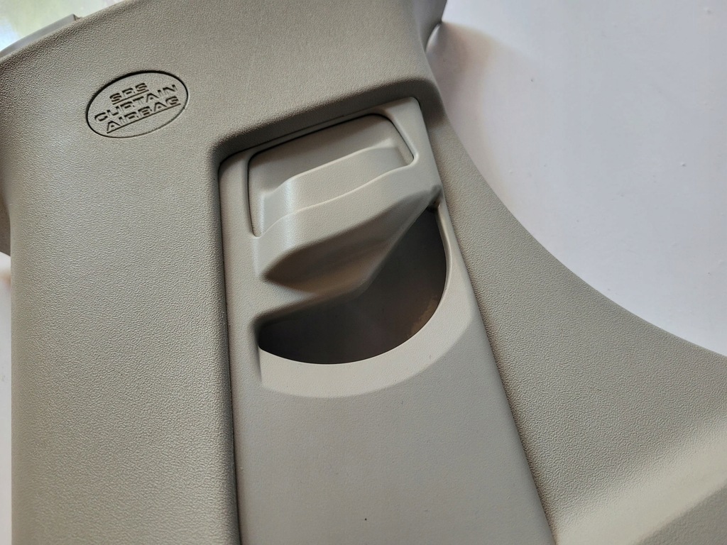 фото №8, Toyota sienna xl30 iii 2015 ліва сторона обшивка стійок