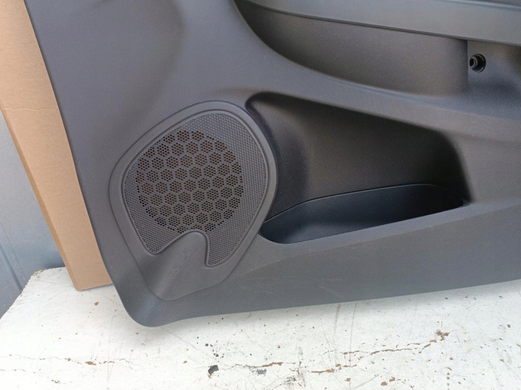 фото №4, Обшивка обивка дверь правый перед renault clio iv 809004539r