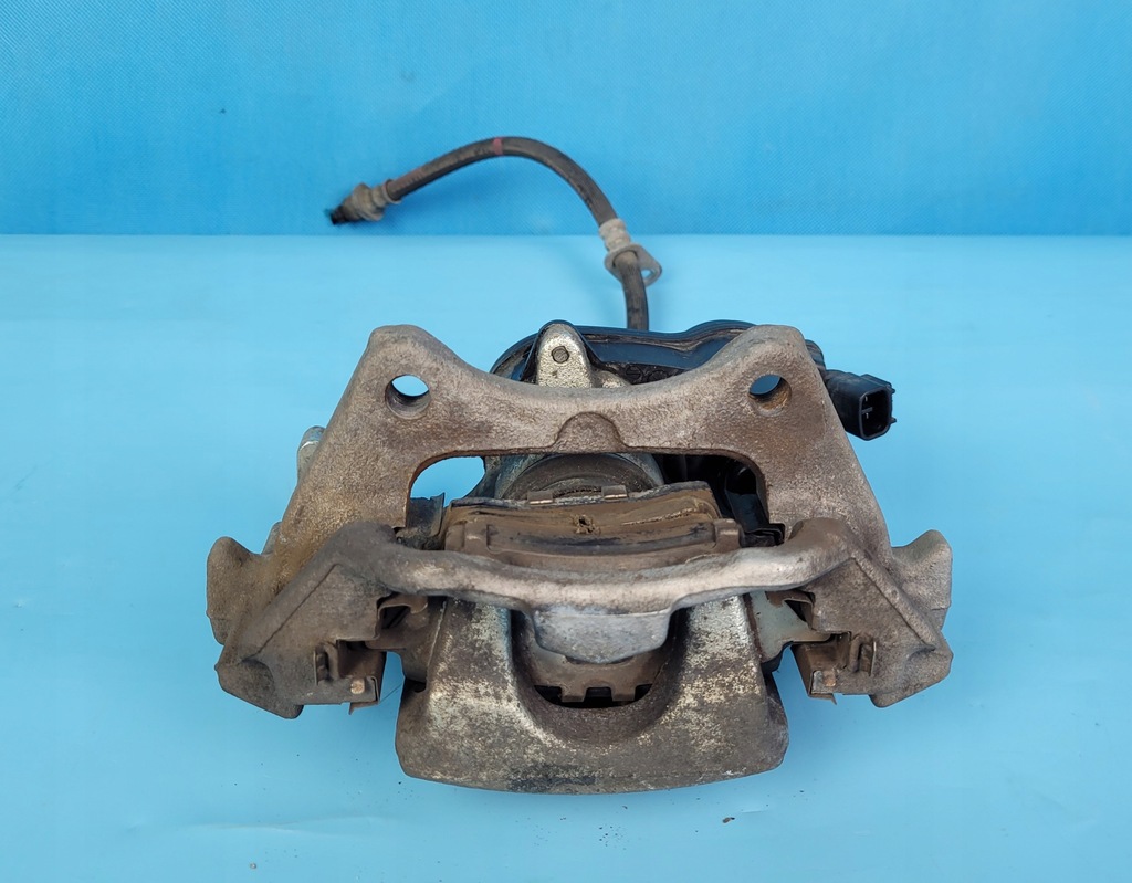 фото №8, Suzuki swace 1.8 hybrid 21r суппорт тормозной левый задняя 46310-f4011