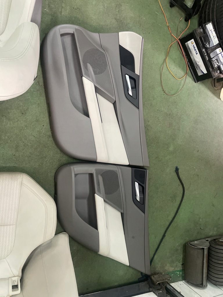 фото №5, Jaguar xe сиденья заднее сиденье обшивки europa салон светлый кожа электрика