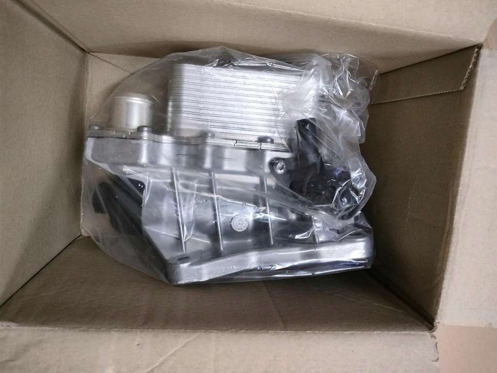 фото №1, Радіатор оливи renault master 2.3dci nowa оригінальний номер