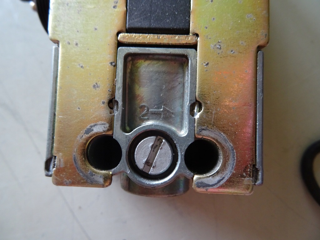 фото №6, Клапан тормоза eks mercedes axor atego a0049975736