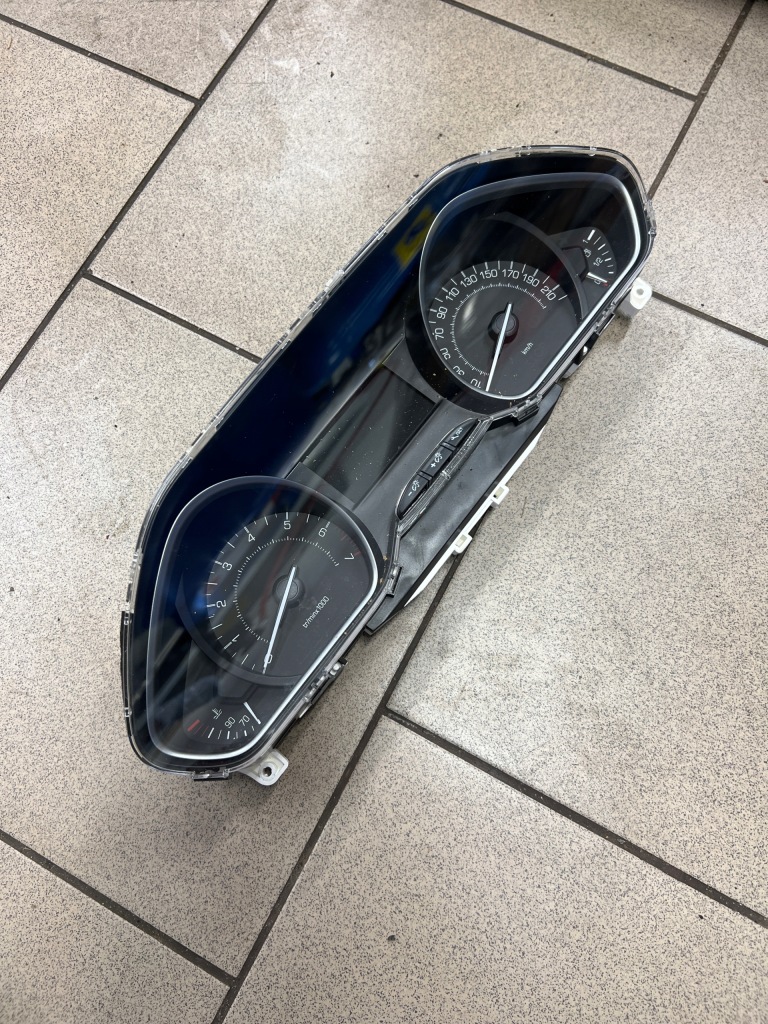 фото №1, Счетчик приборная панель peugeot 208 2008 9813848780