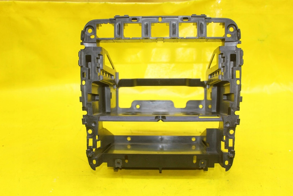 фото №1, Рамка каркас корпус радио корзина карман porsche cayenne i 7l5857093c