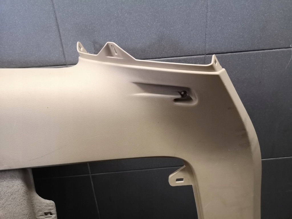 фото №8, Оббивка багажника права vw touareg 7l6863820a