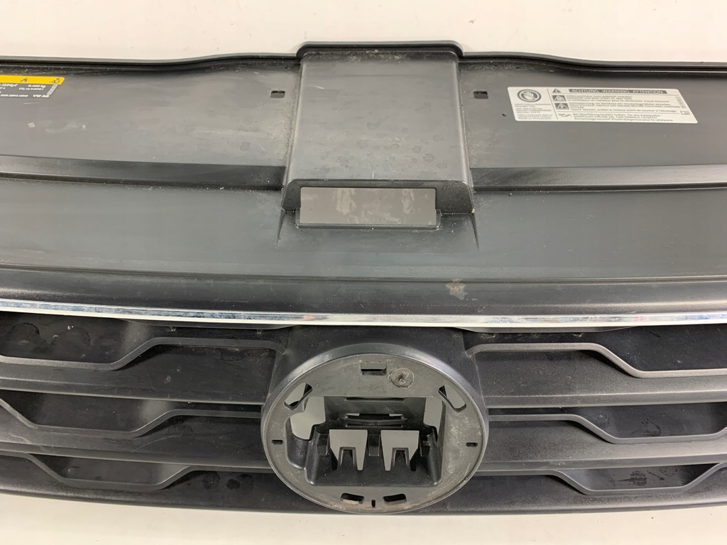 фото №4, Vw t-roc r-line значок решётка радиатора решётка радиатора 2ga853651g