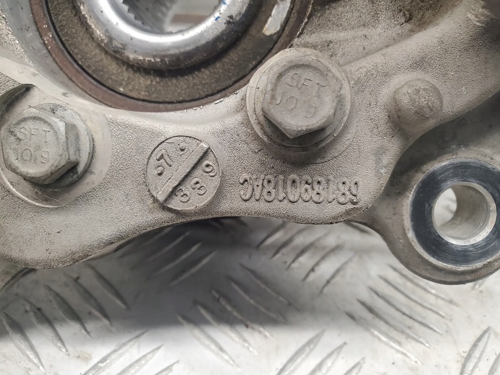 фото №7, Chrysler pacifica 68189018ac перед сторона правая подшипник i ступица kół