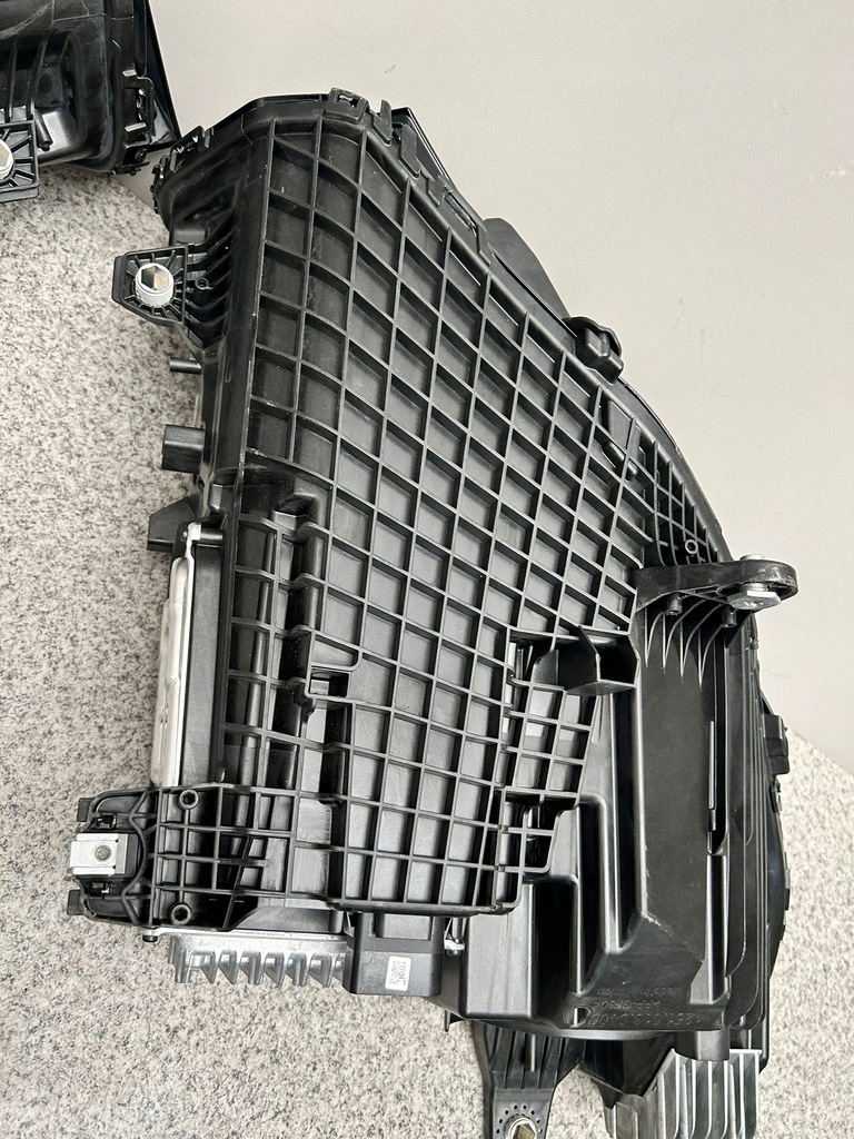 фото №15, Mercedes eqs suv 296 x296 usa комплект лампа правая левая digital light