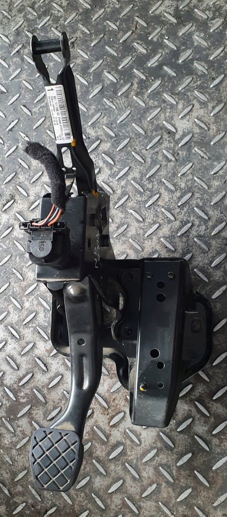 фото №1, Педаль гальма vw polo 9n 6q1721058ac