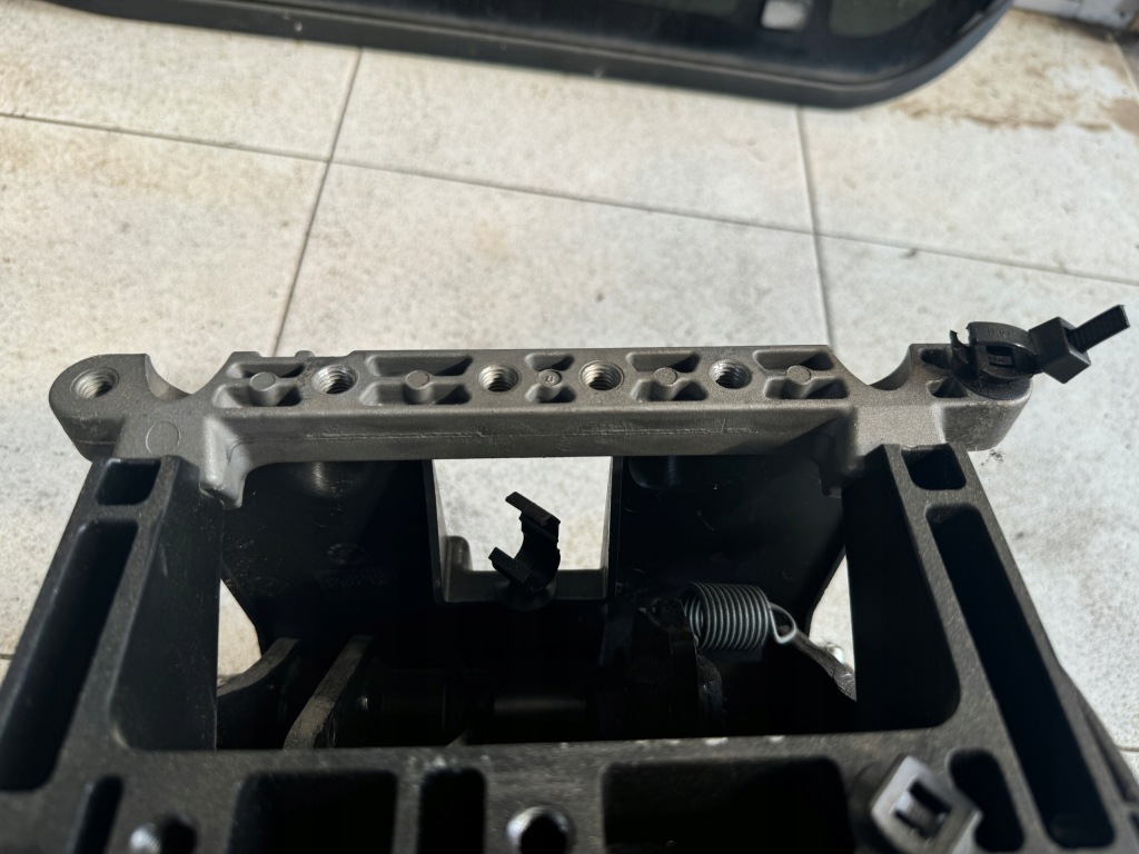 фото №1, Кронштейн кронштейн колонки кермового iveco stralis