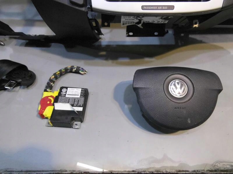 фото №8, Консоль подушка безопасности водителя датчик ремни passat b6
