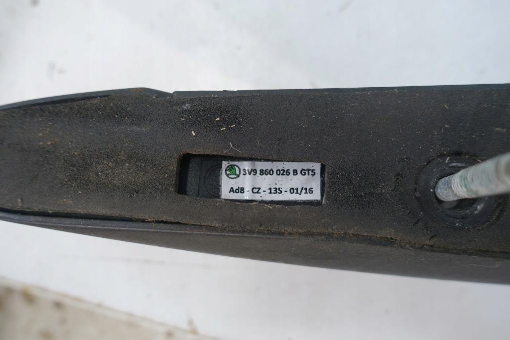 Skoda superb 3 универсал 2015- рейлинги кровельные комплект 3v9860026b 3v9860025b Киев