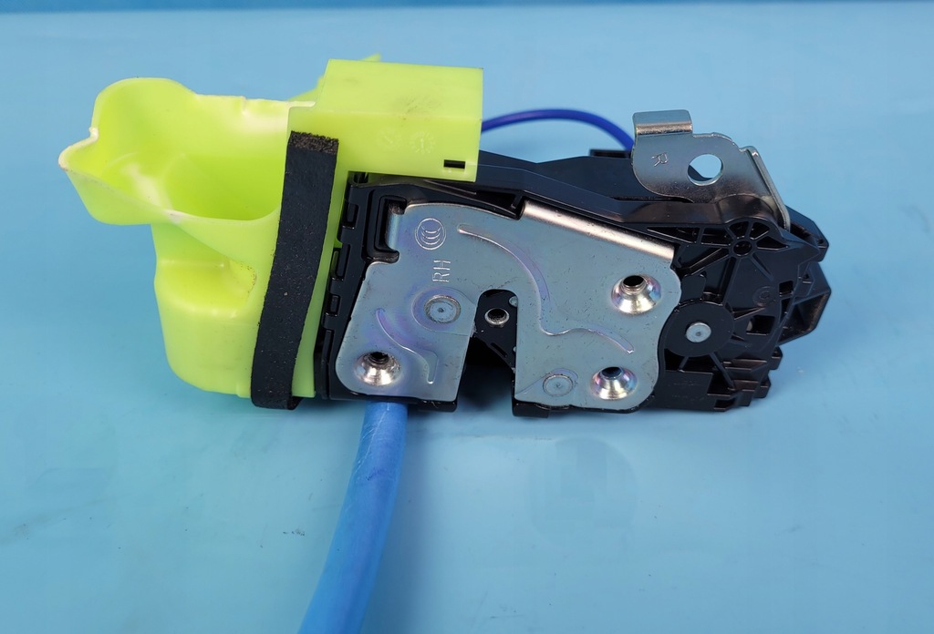 фото №12, Kia sportage v 23r замок дверь правый перед 81320-r2000