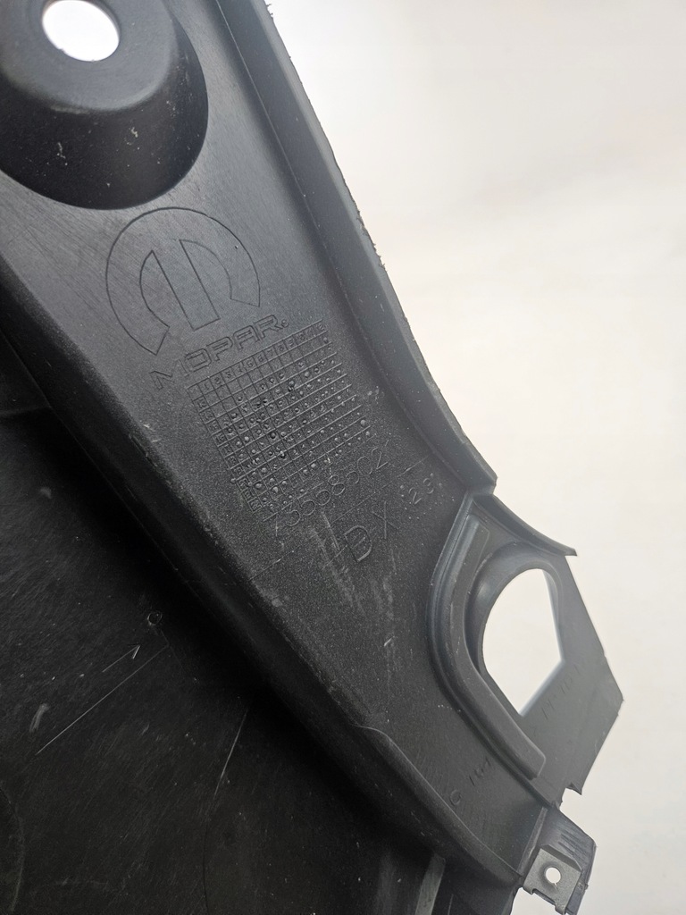 фото №16, Jeep renegade 2014 - кутик бампера задня правий 735585022