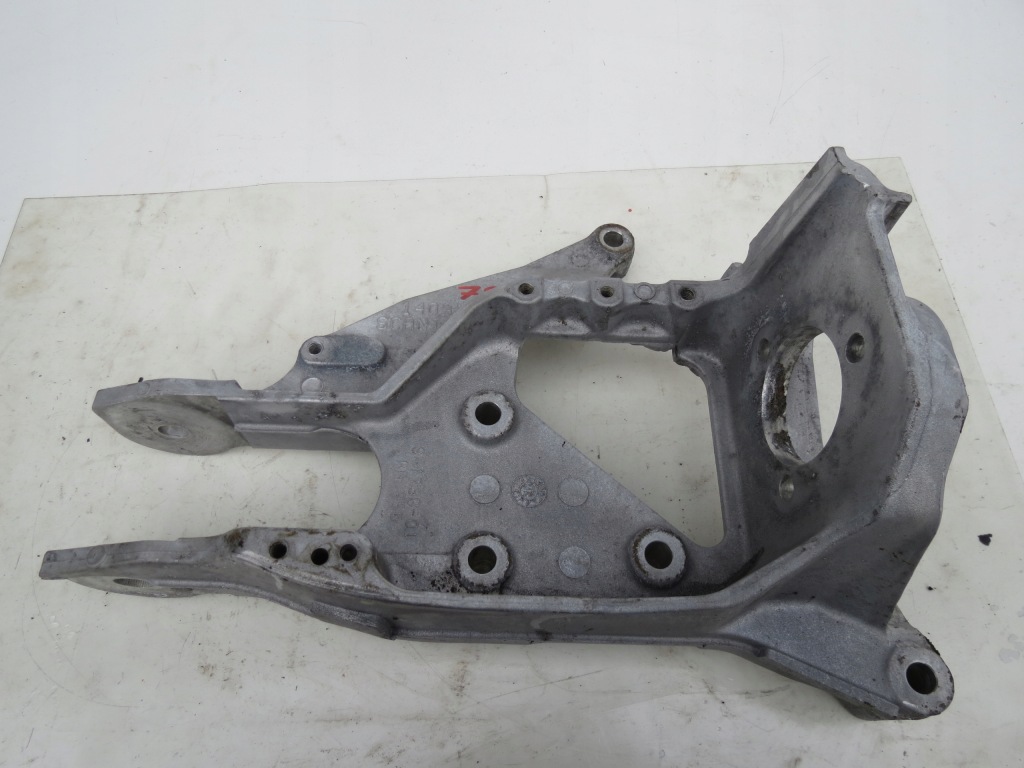 Купить Кронштейн подвеска кабины scania 420 1409342