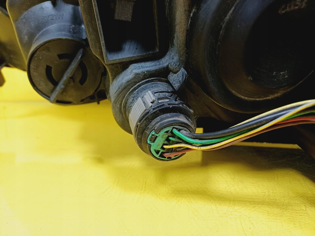 Фара лампа правый перед alfa romeo 147 04-10r nr182 с Разборки