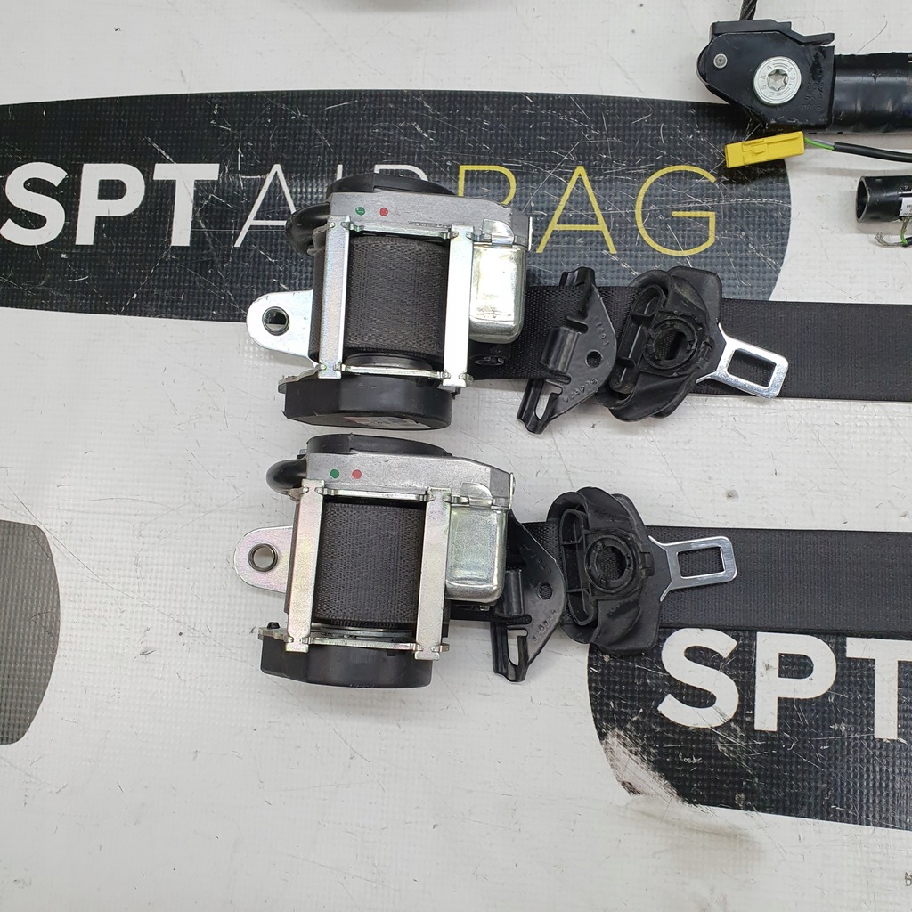 фото №9, Cruze приборная панель консоль подушки безопасности ремни подушка безопасности