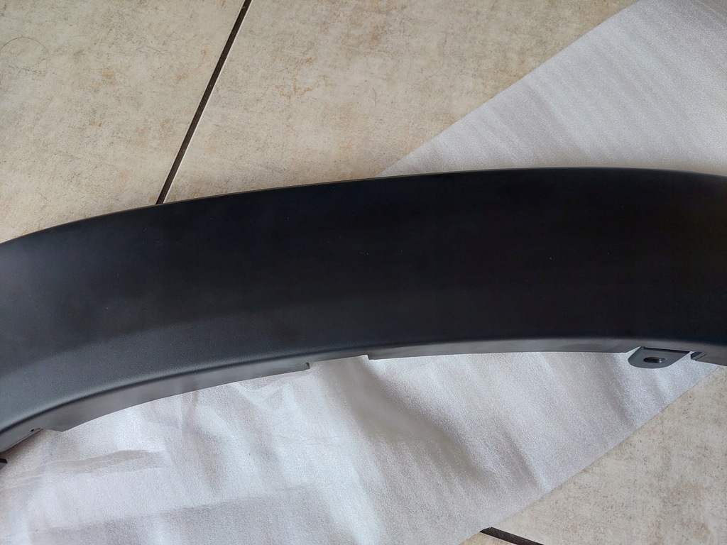 фото №4, Молдинг правый перед - toyota hilux viii - 2016