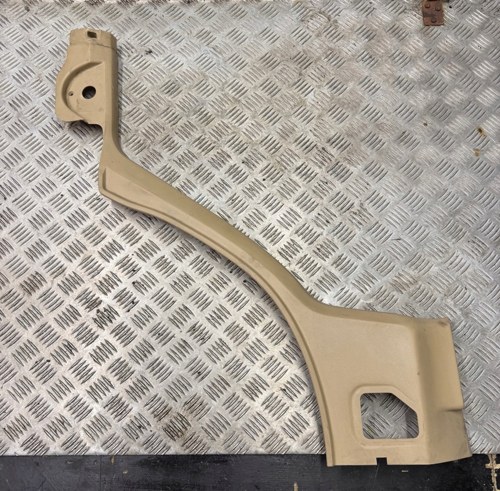 фото №1, Молдинг защита стойка порог правый задняя jeep grand cherokee xj 5d